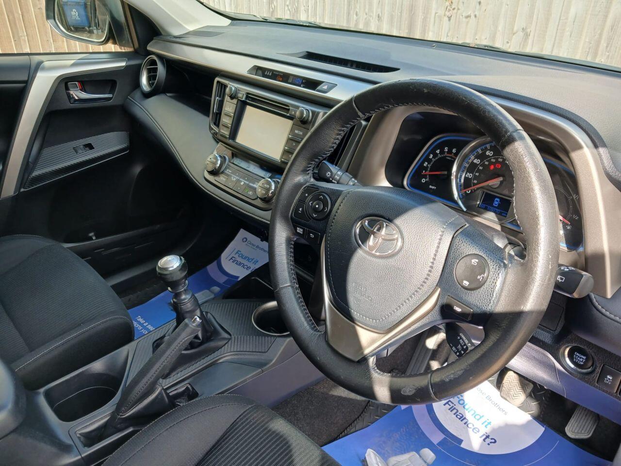 Toyota RAV4 view 2