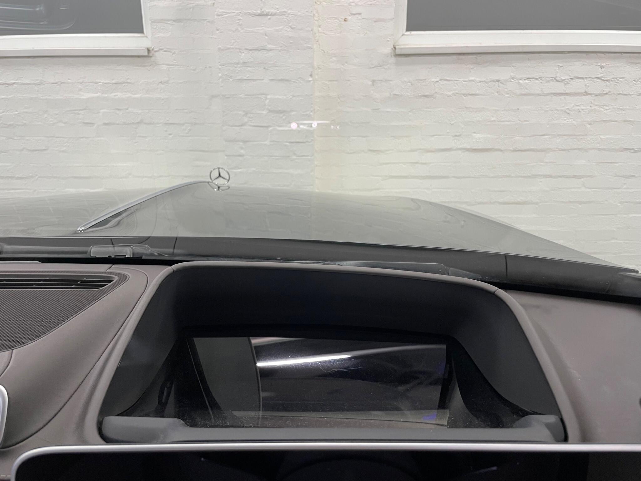 Mercedes-Benz S-Class view 6