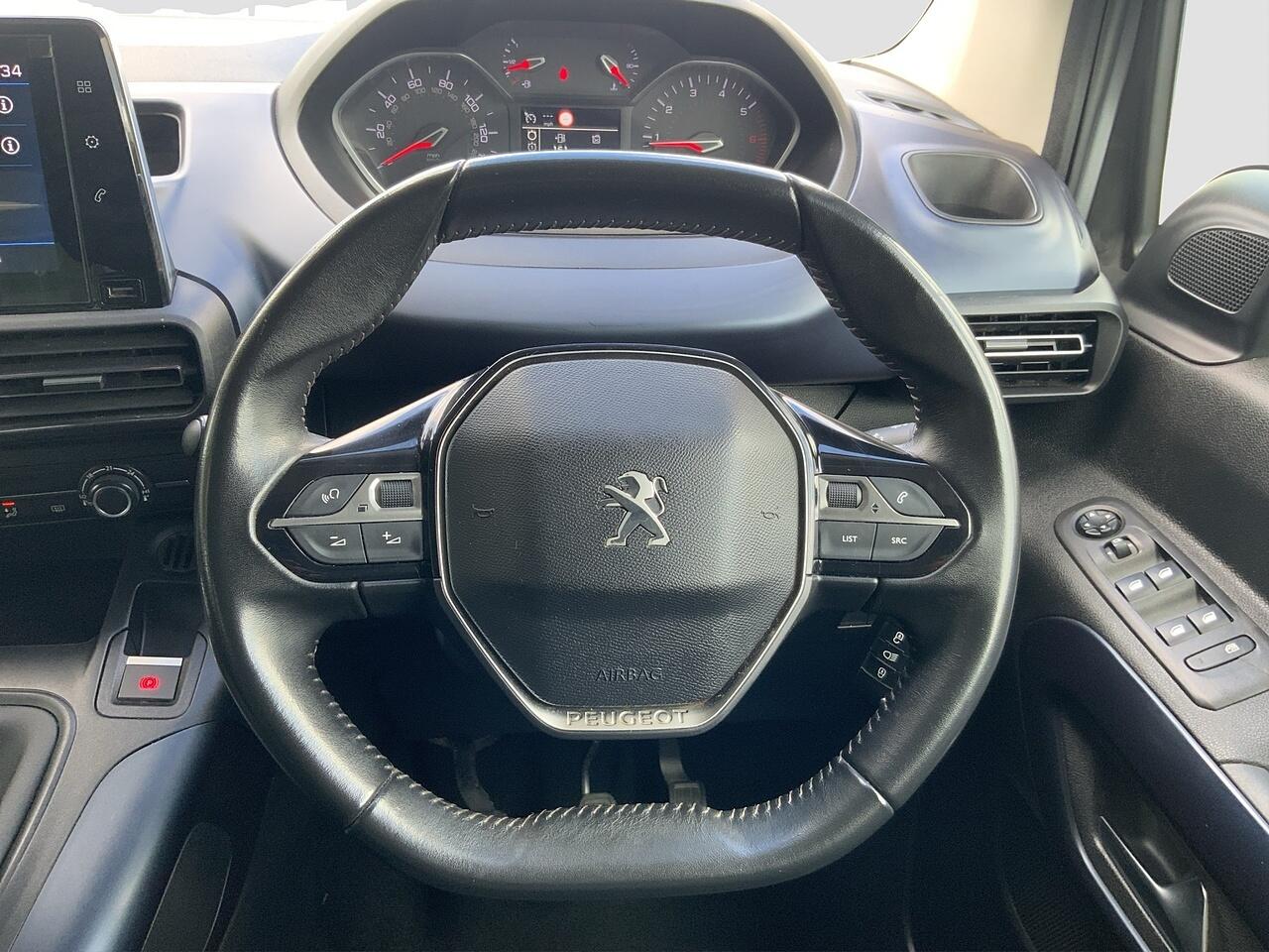 Peugeot Rifter view 9