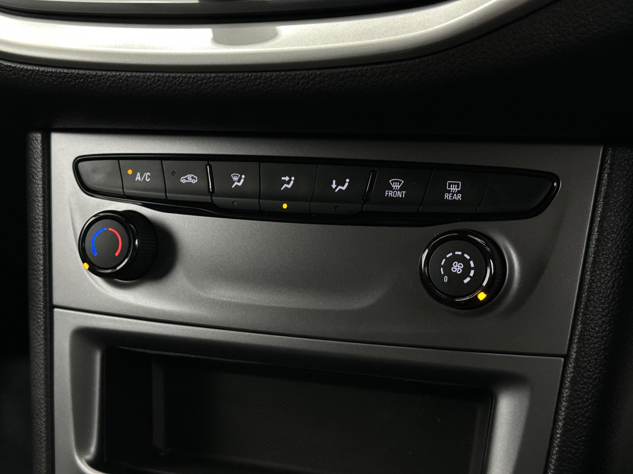Vauxhall Astra view 22