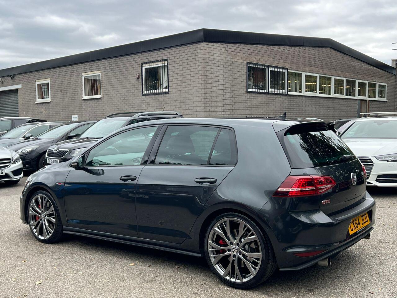 Volkswagen Golf view 9