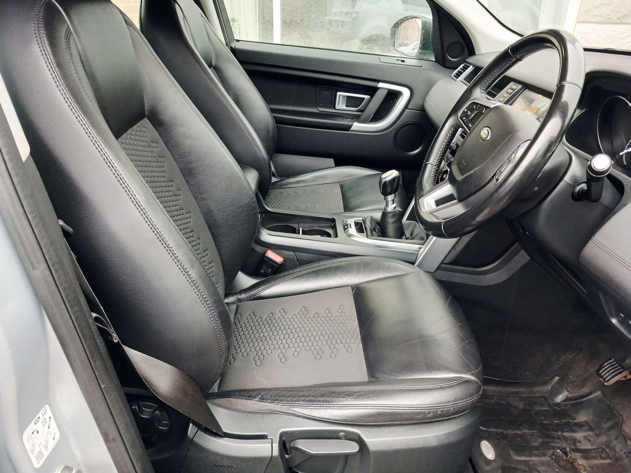 2018 Land Rover Discovery Sport 2.0 TD4 SE 4WD Euro 6 (s/s) 5dr • 100,000 miles image 18