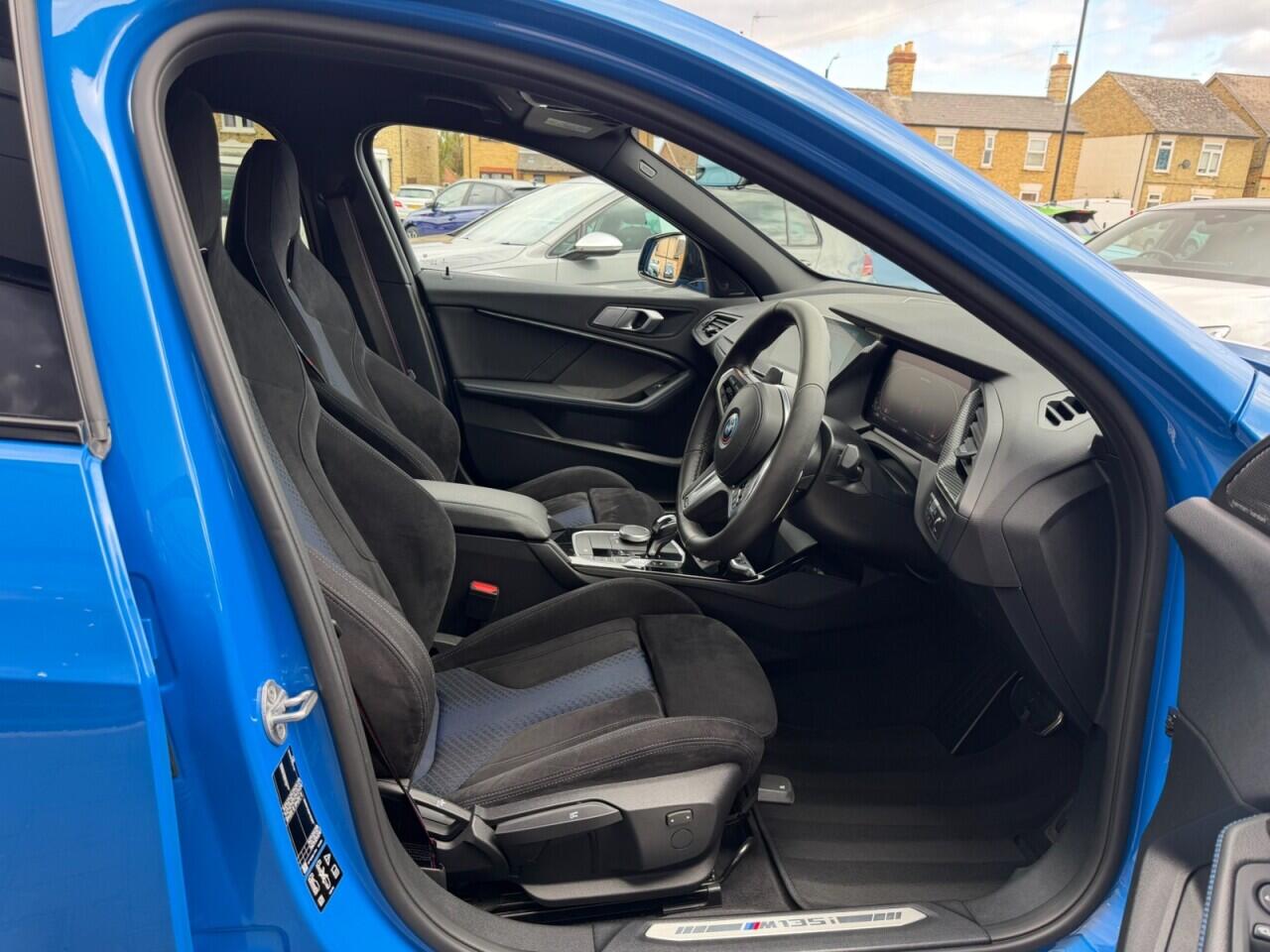 BMW 1 Series view 12