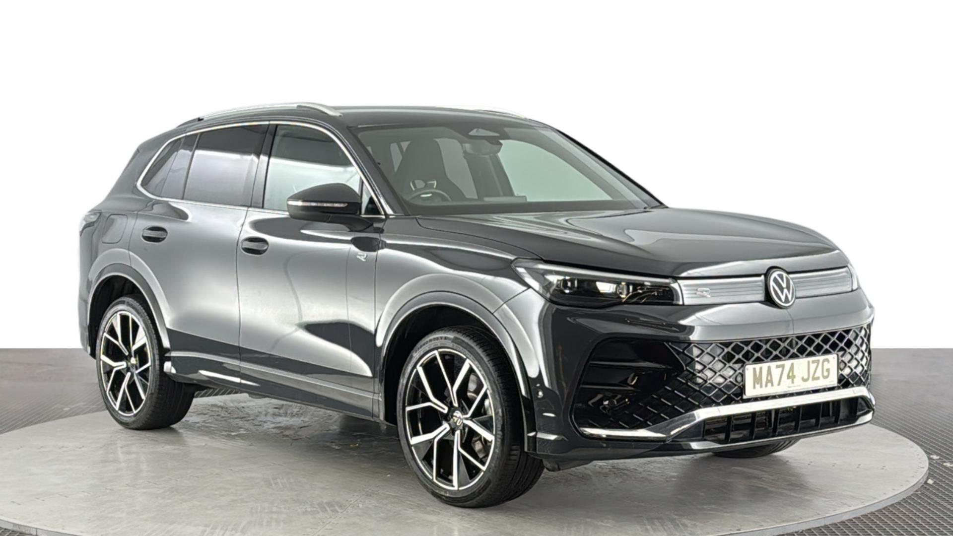 Volkswagen Tiguan view 2