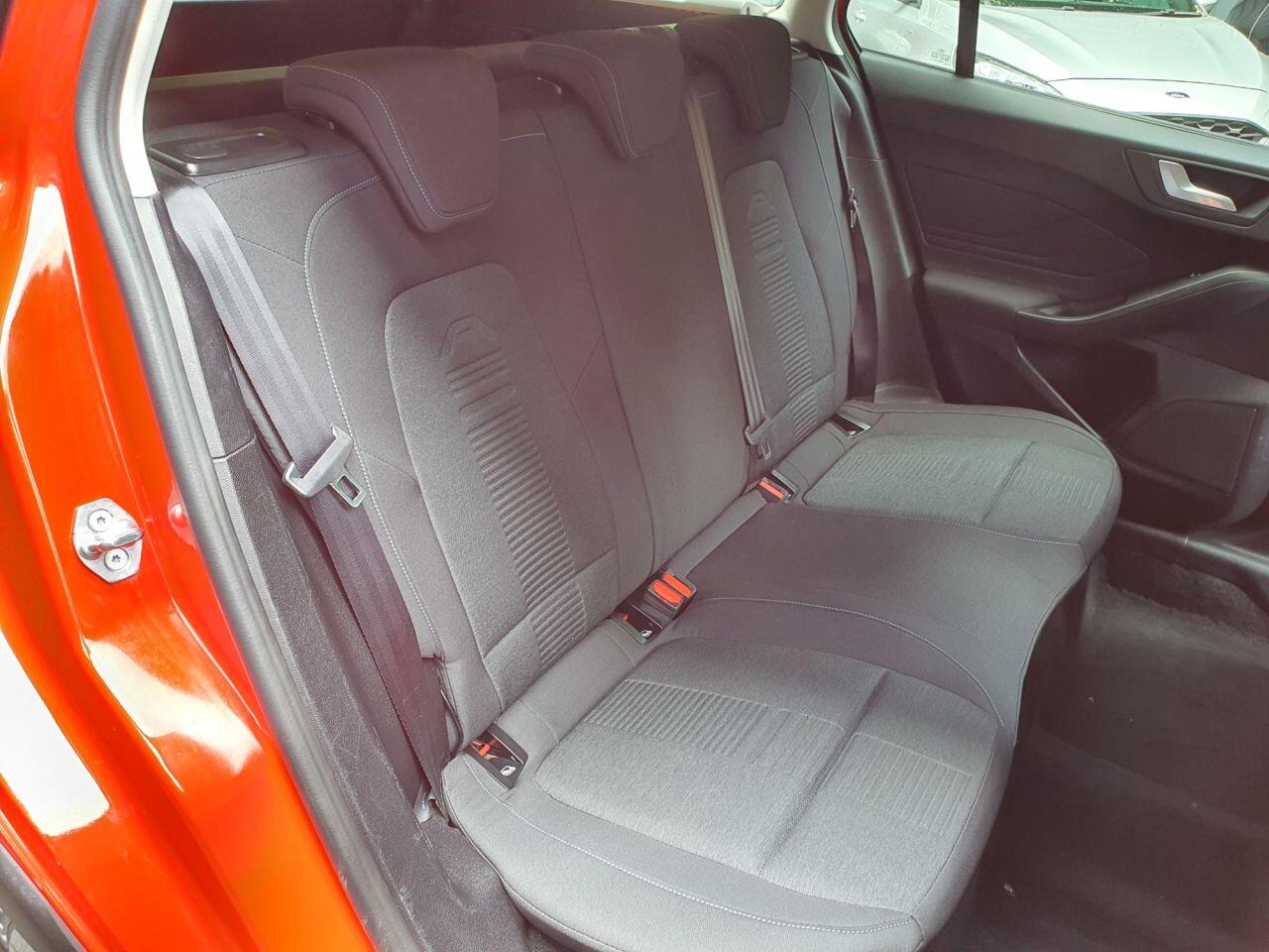 Ford Focus view 19
