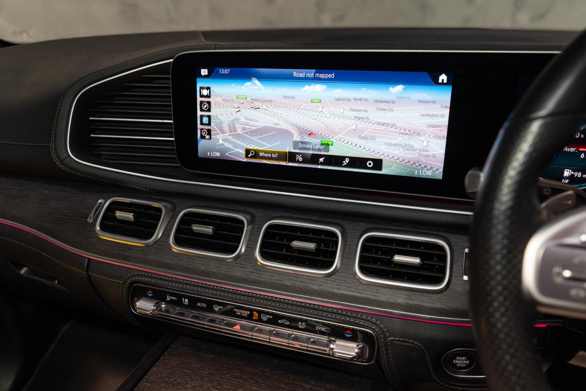 Mercedes-Benz GLS view 42