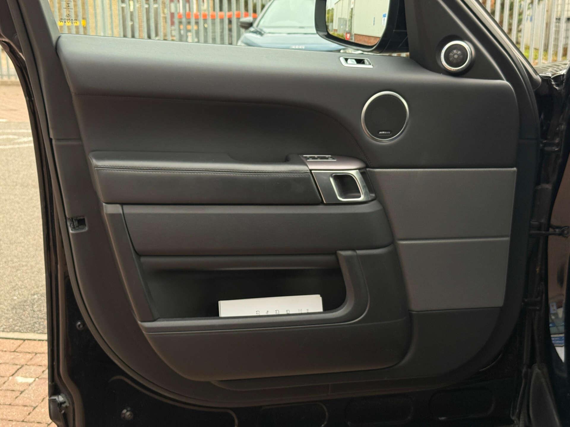 Land Rover Range Rover Sport view 44