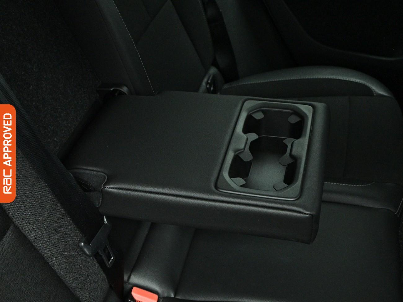 Volvo XC40 view 23