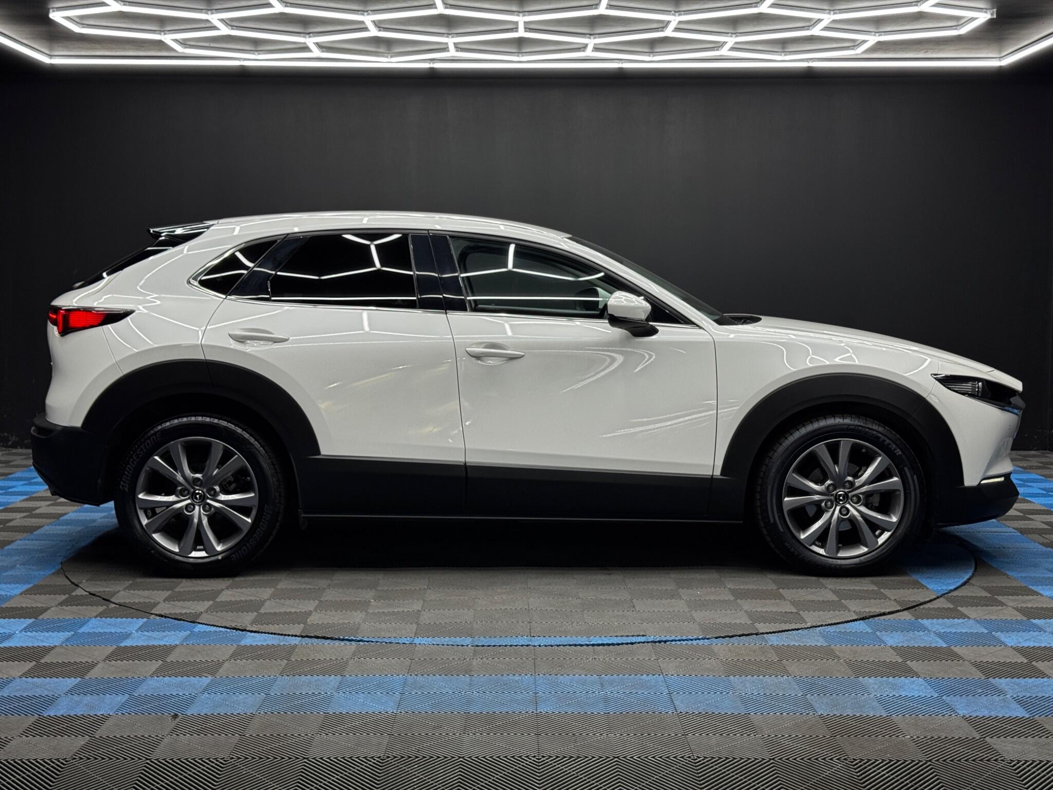 Mazda CX-30 view 4