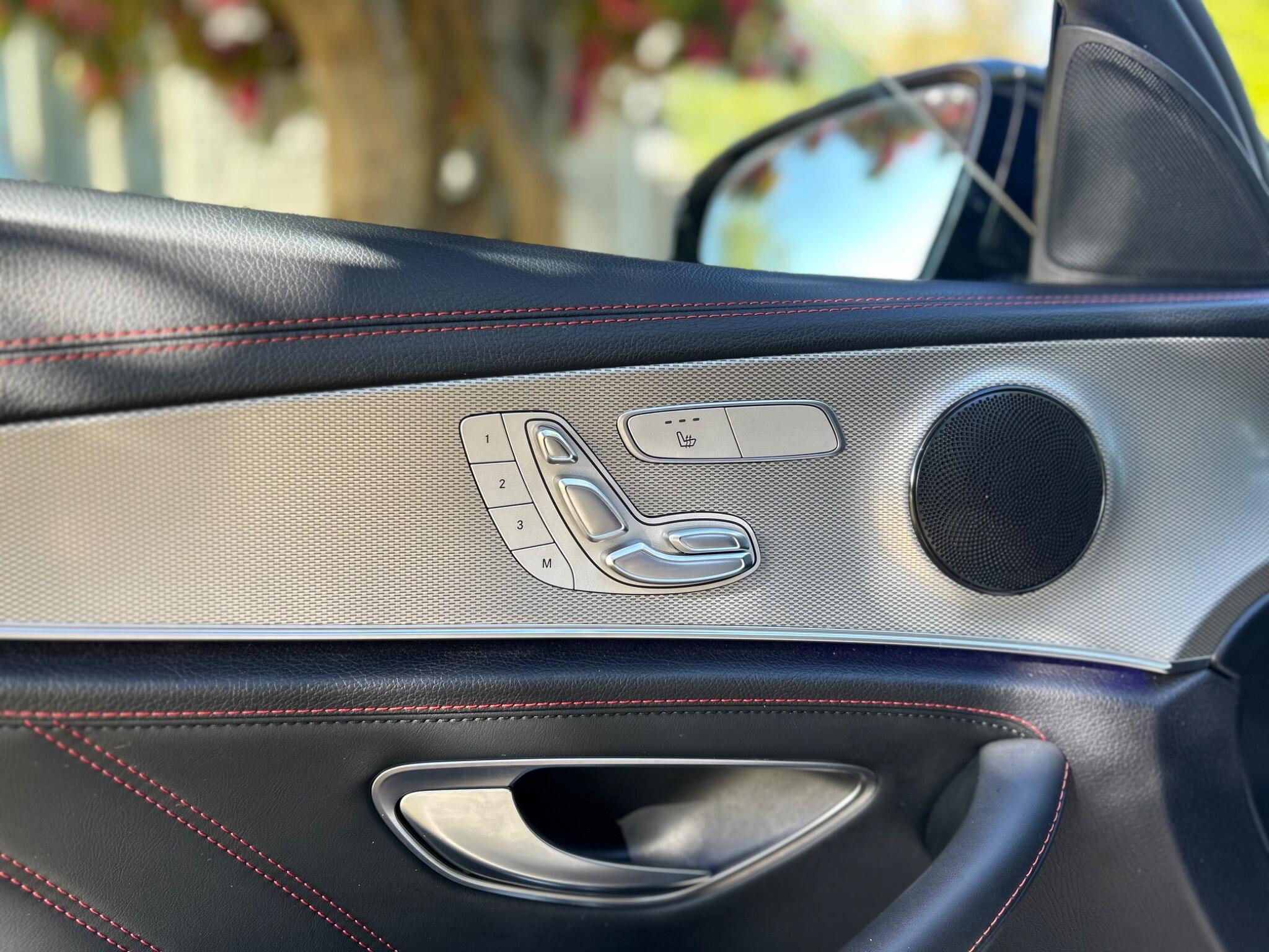 Mercedes-Benz E-Class view 6