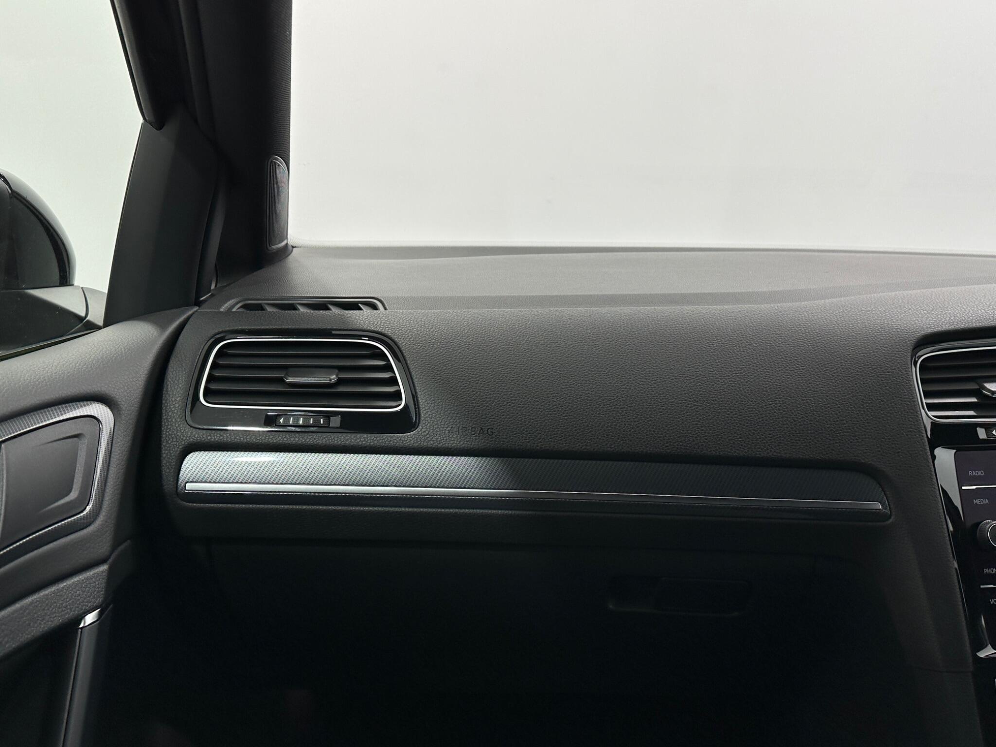 Volkswagen Golf view 29