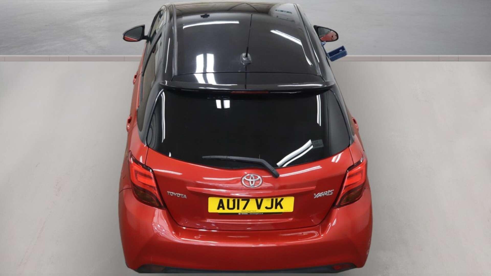 Toyota Yaris view 9
