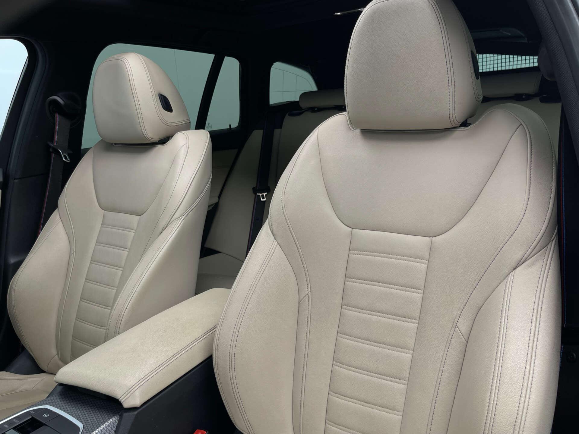 BMW 3 Series view 44