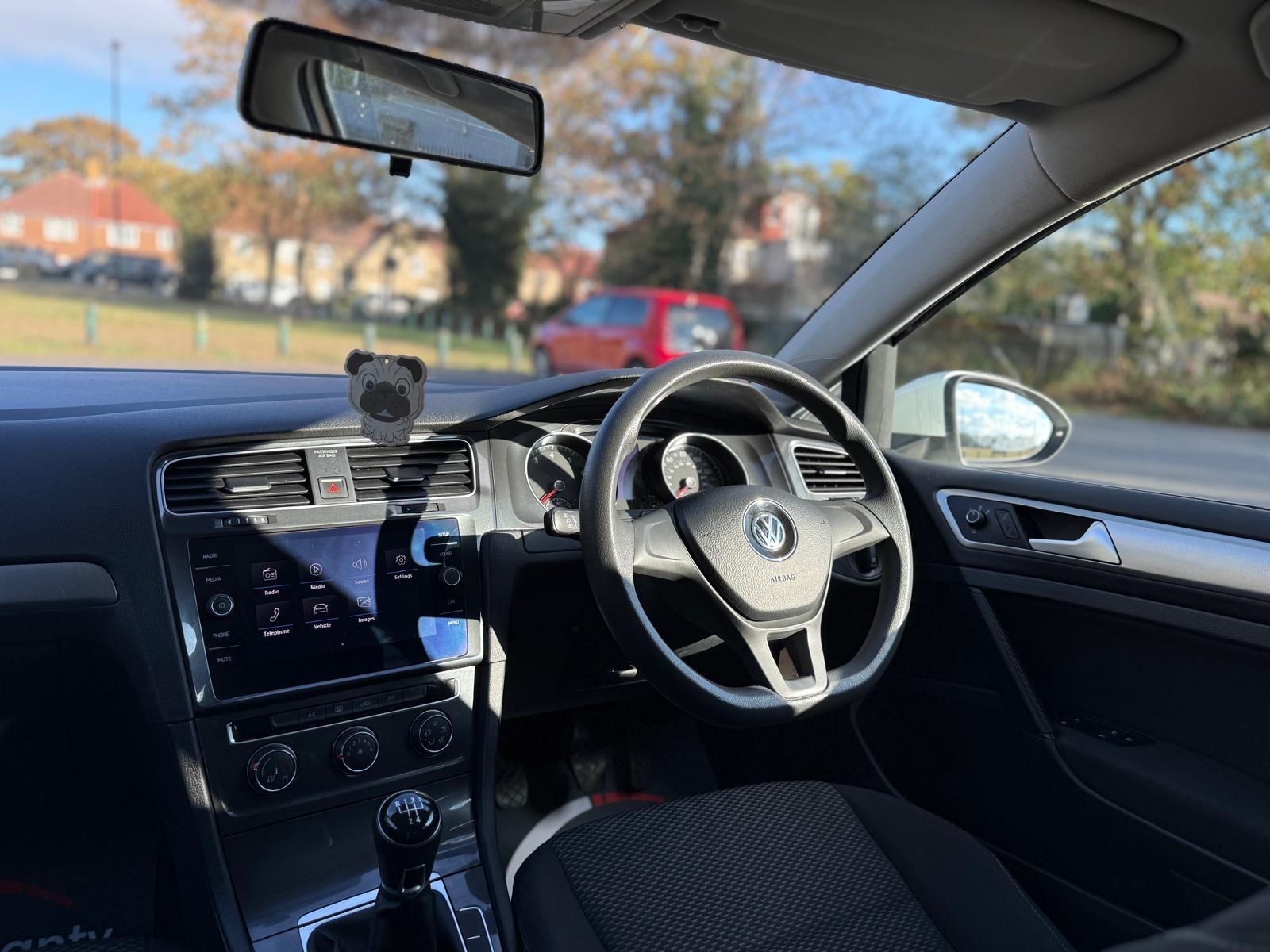 Volkswagen Golf view 23
