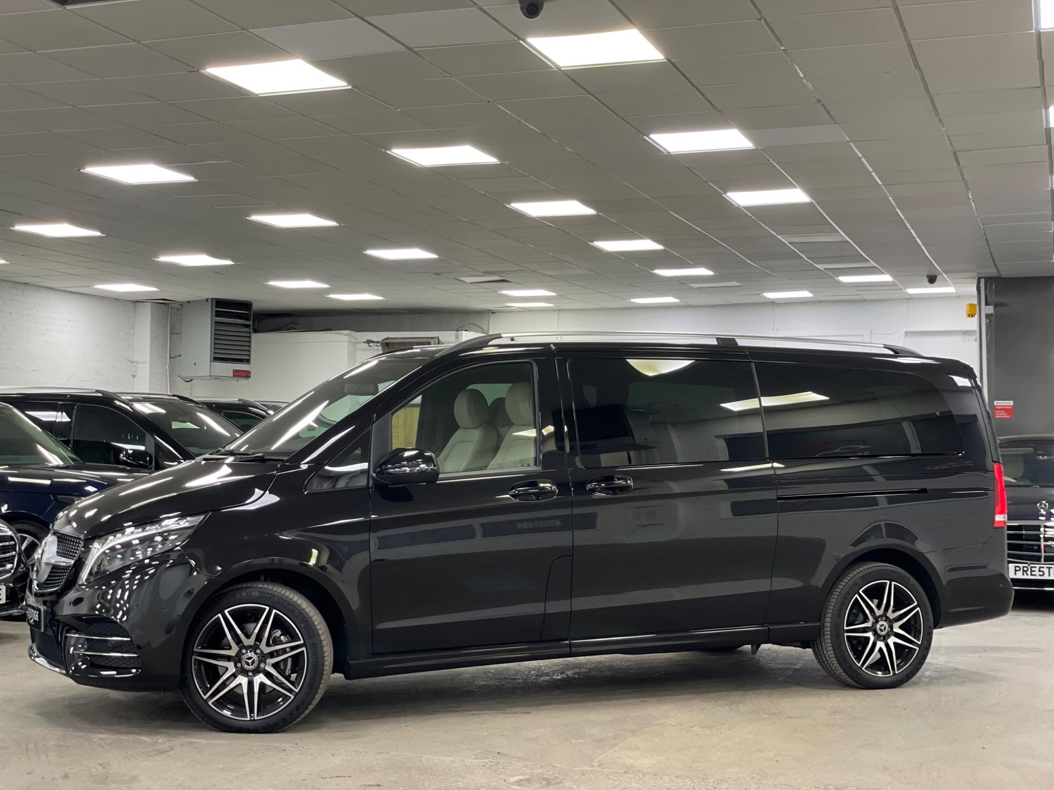 Mercedes-Benz V-Class view 29