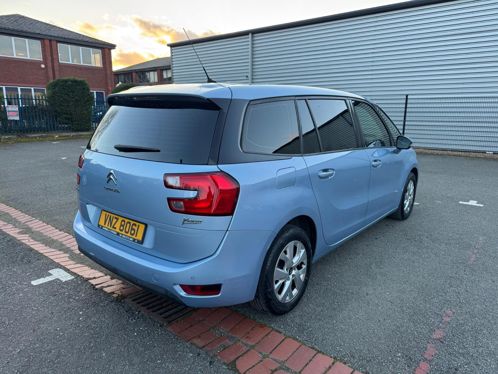 Citroen Grand C4 Picasso view 29