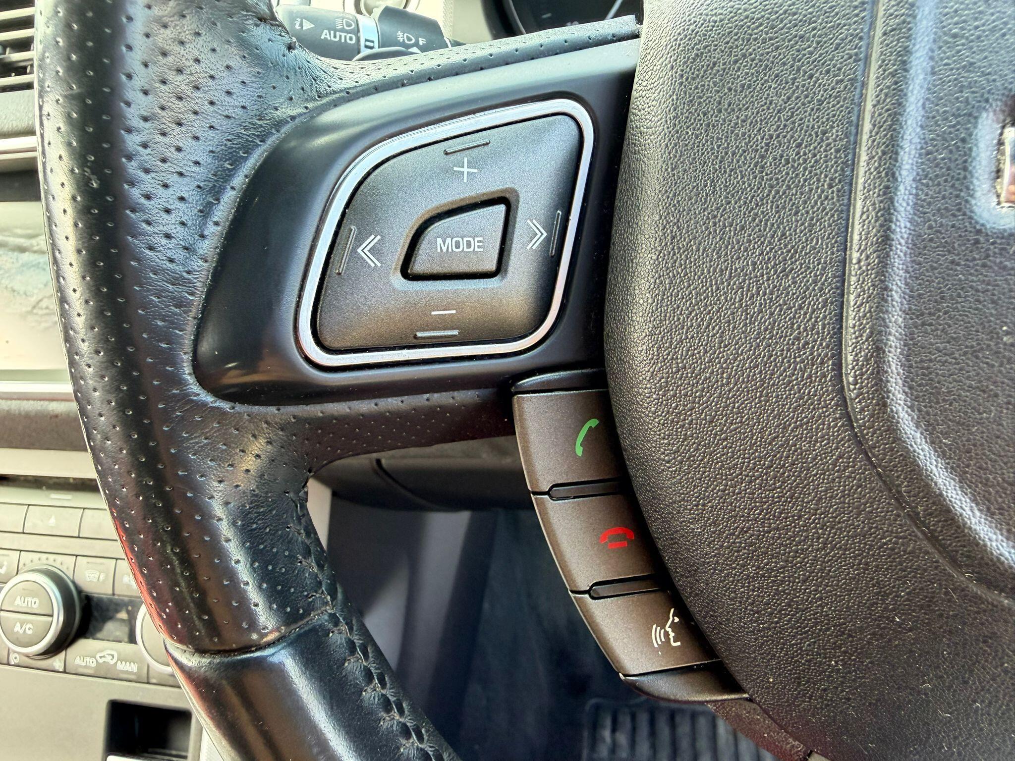 Land Rover Range Rover Evoque view 22