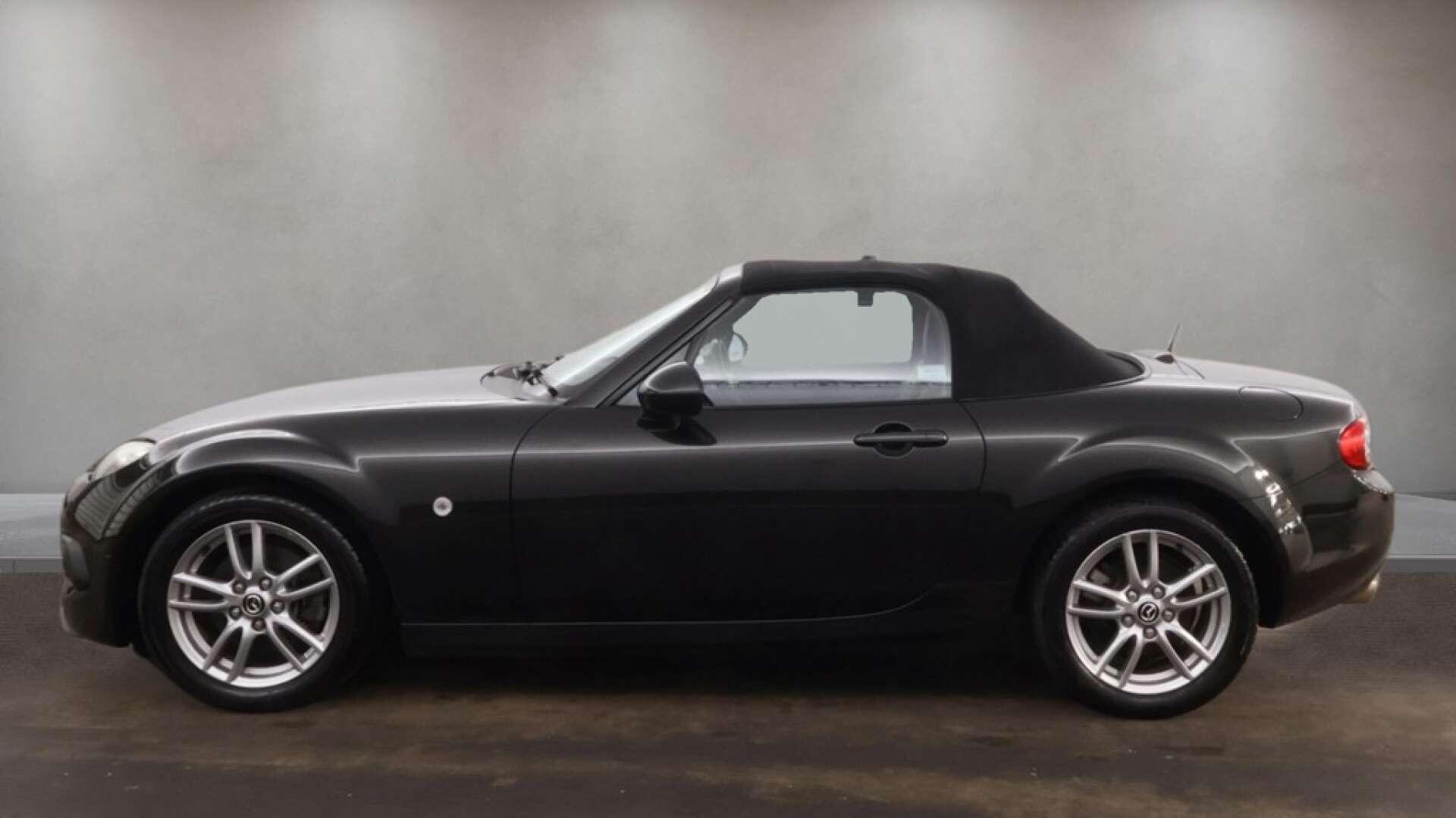 Mazda MX-5 view 11