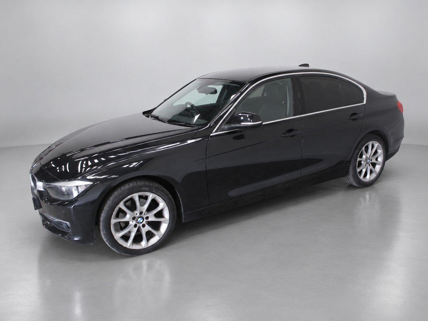 BMW 3 Series view 5