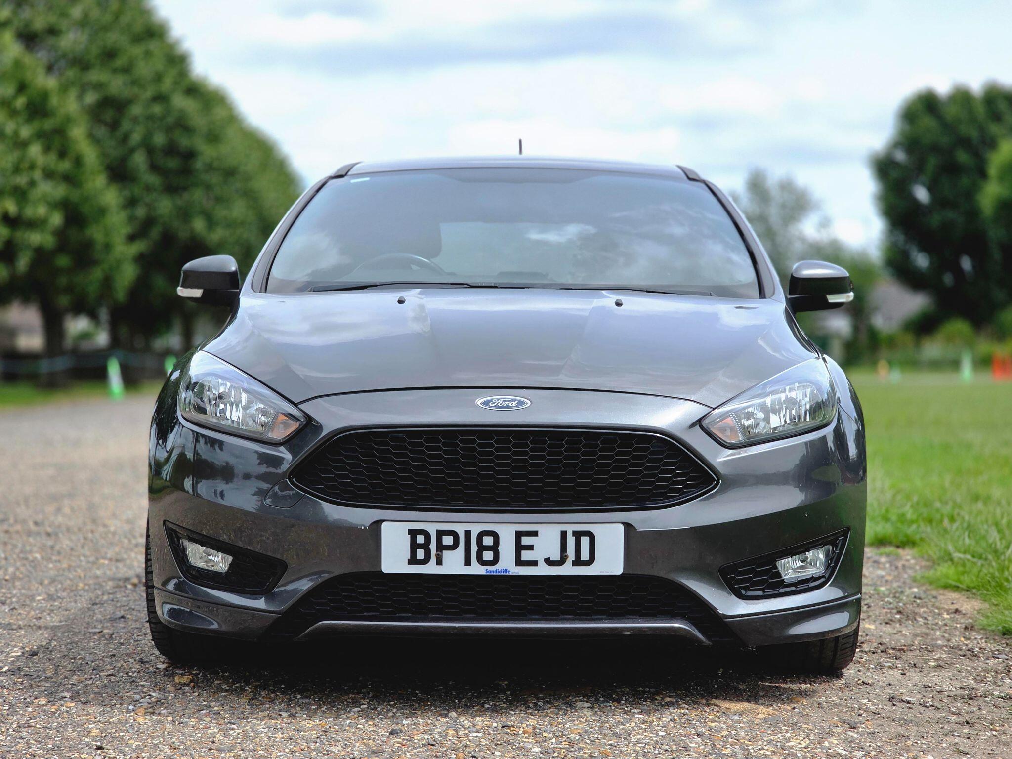 Ford Focus view 18