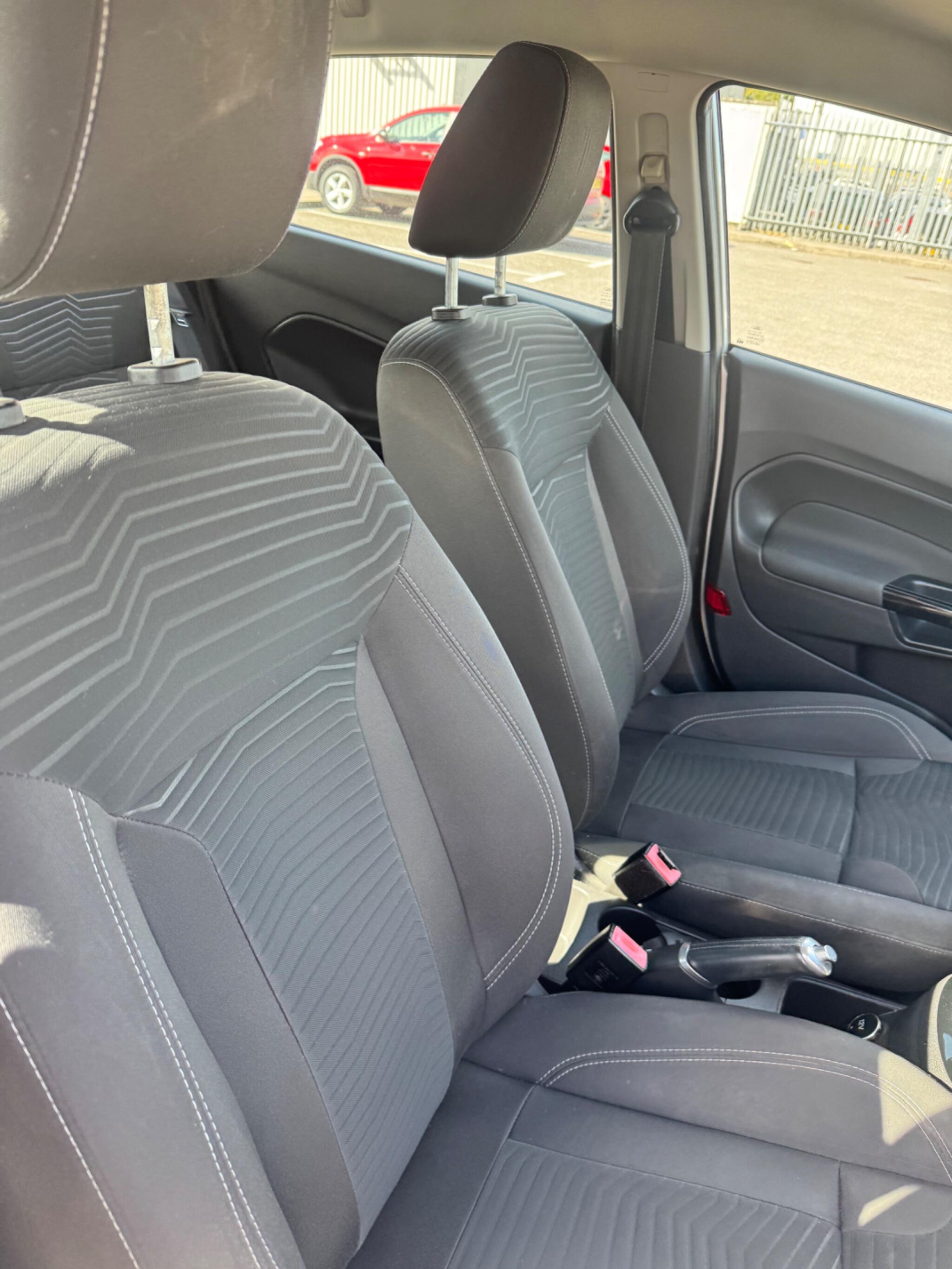 Ford Fiesta view 26