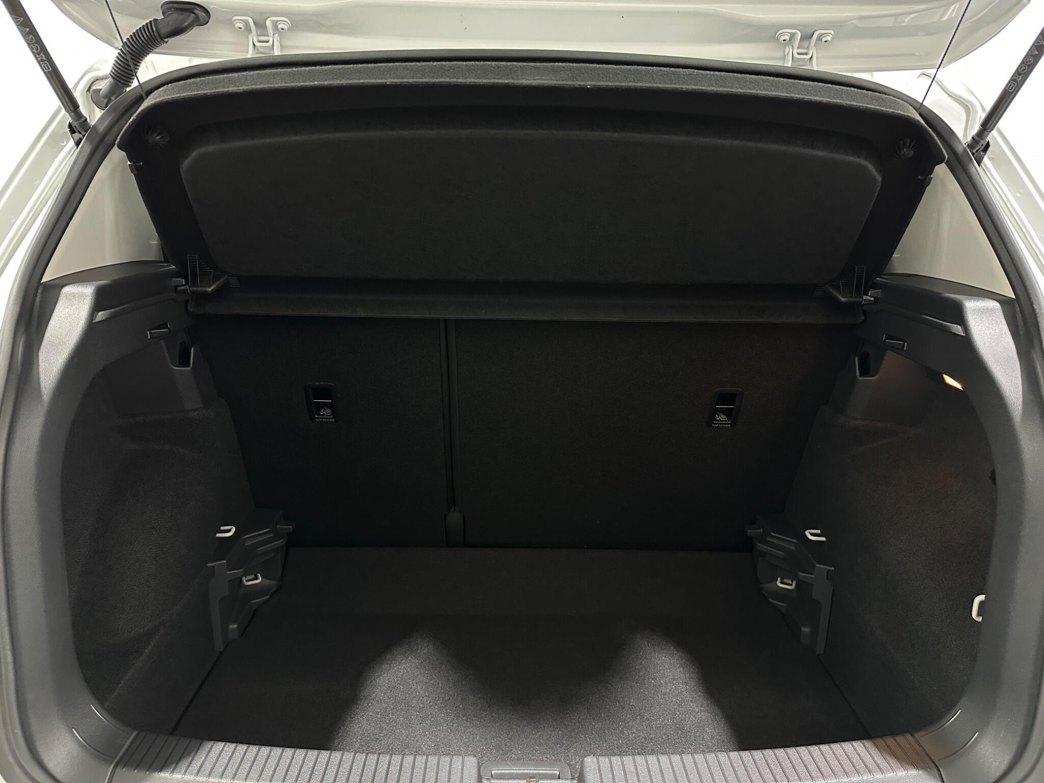 Volkswagen T-Cross view 46