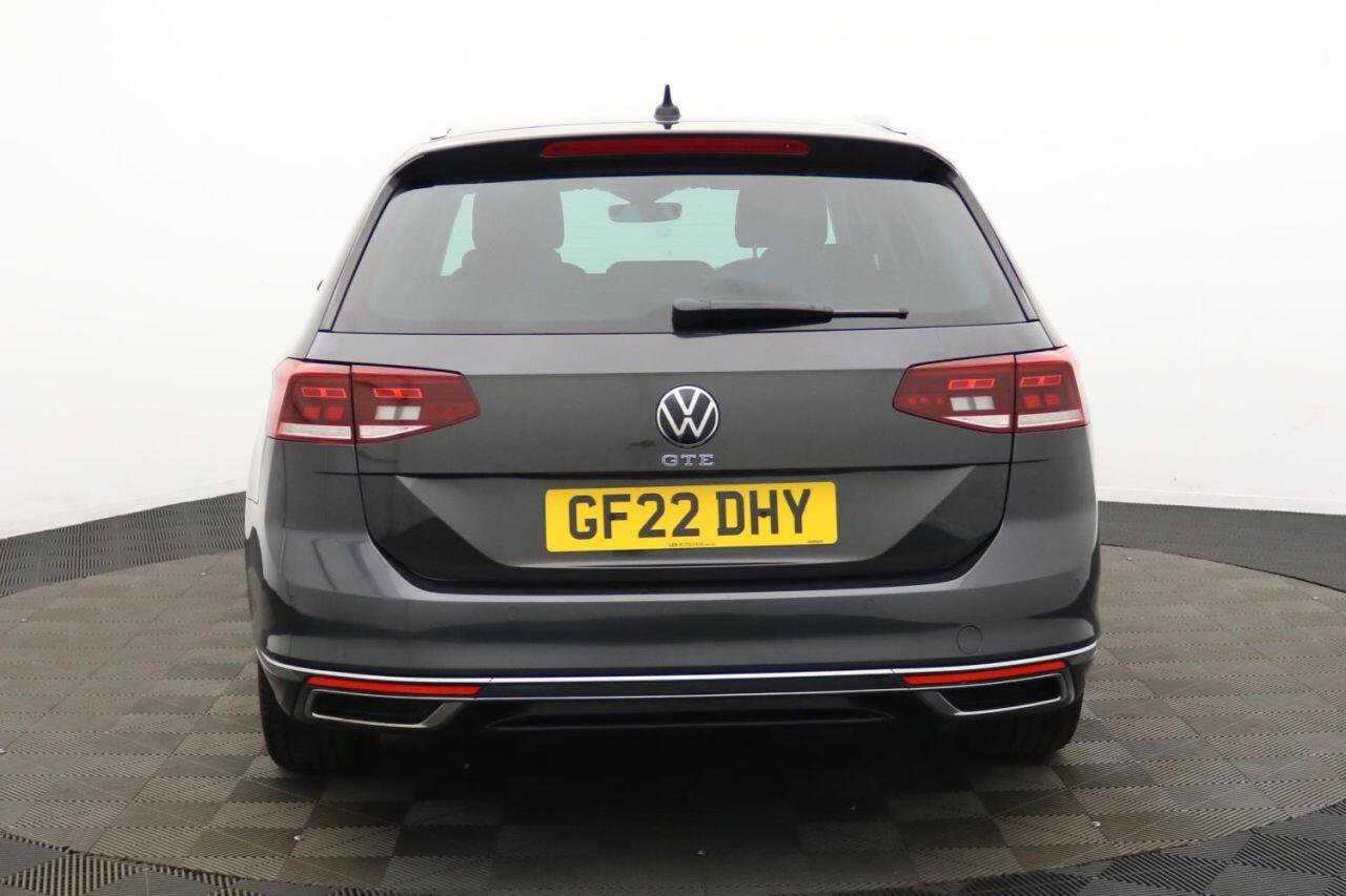 Volkswagen Passat view 6