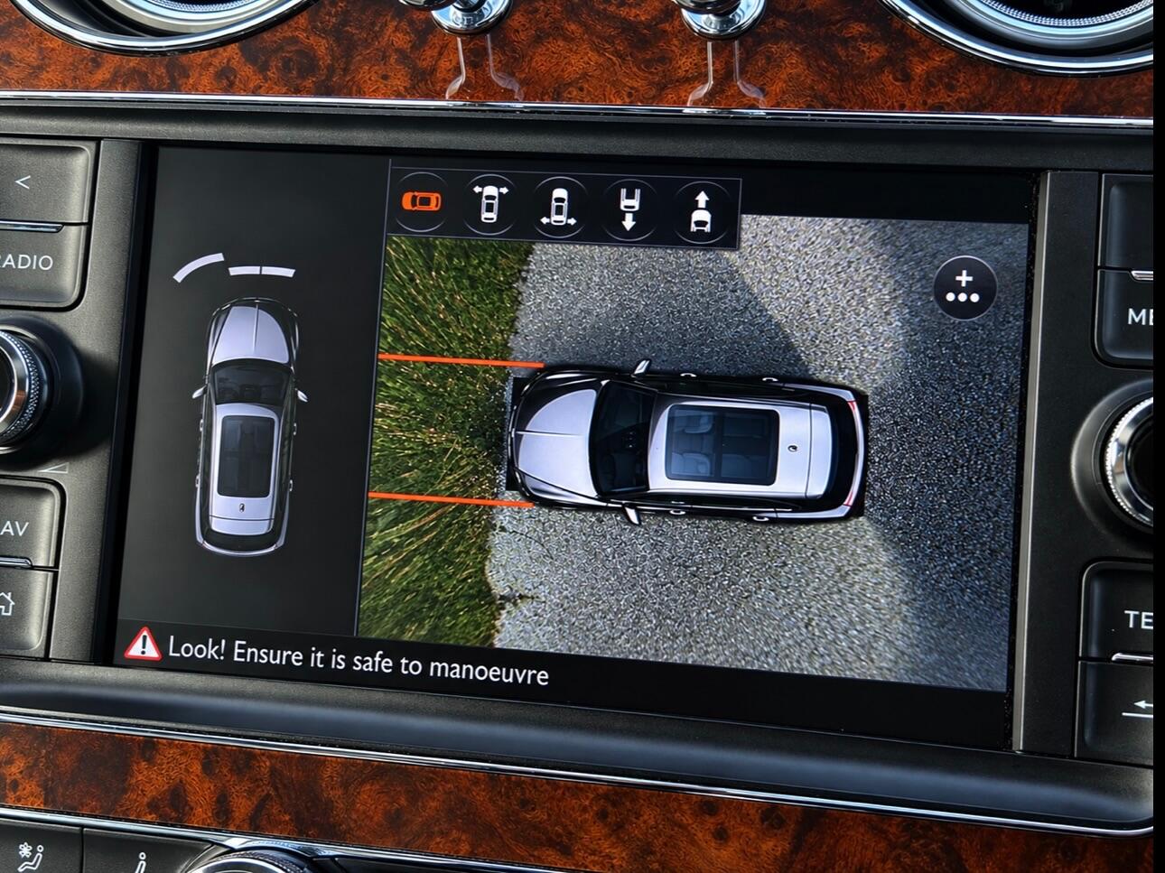 Bentley Bentayga view 54