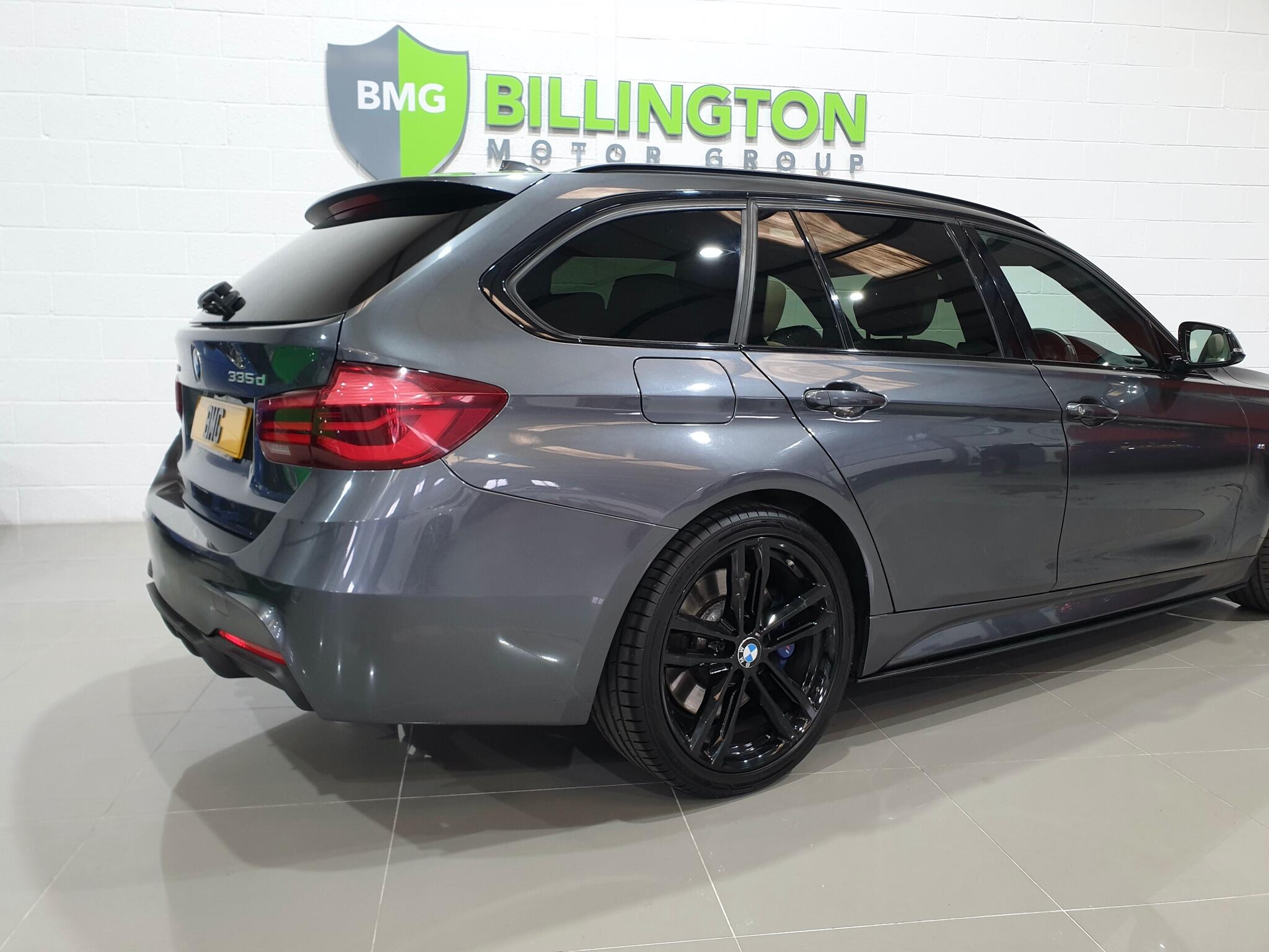 BMW 3 Series view 17