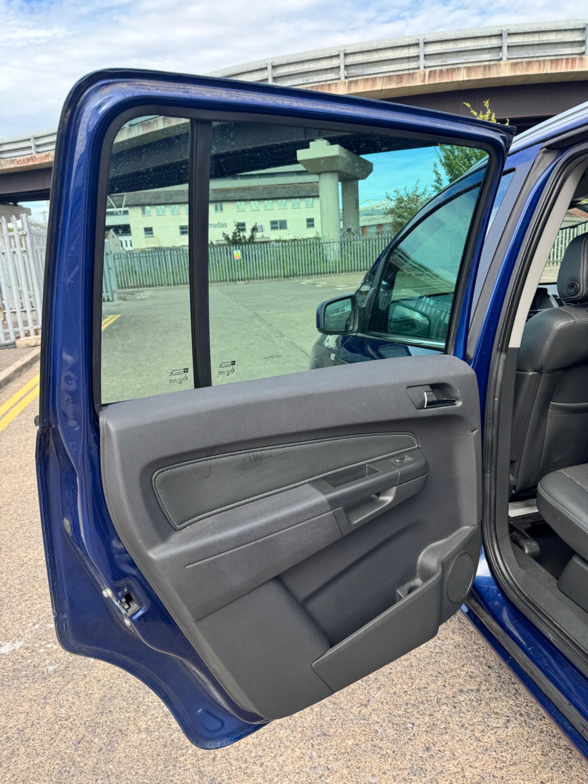 Vauxhall Zafira view 38