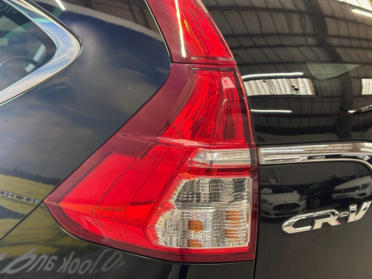 Honda CR-V view 45
