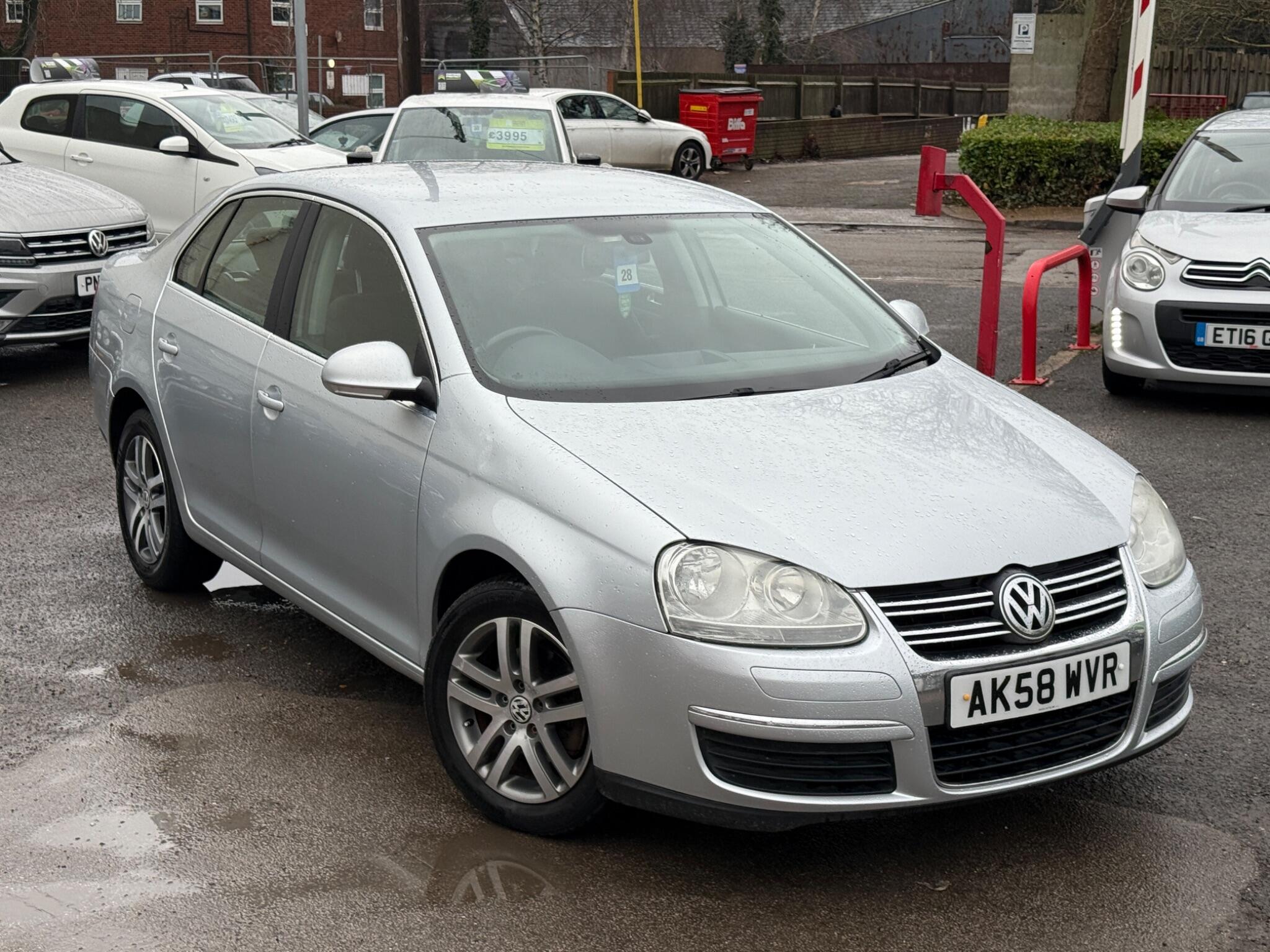 Volkswagen Jetta - Image 6