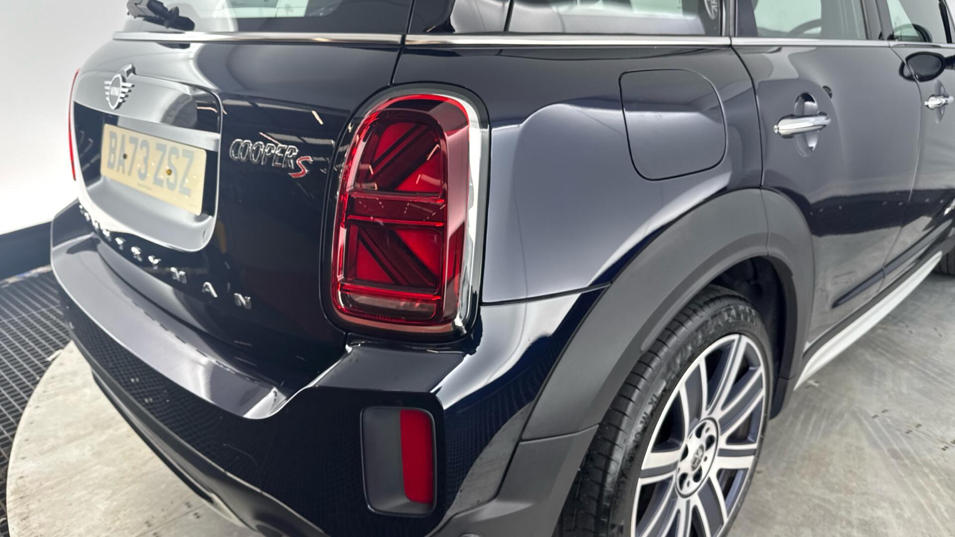 MINI Countryman view 19