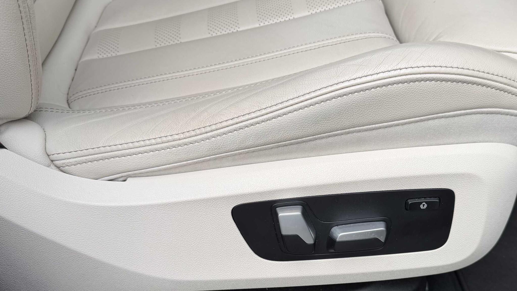 BMW X6 view 35