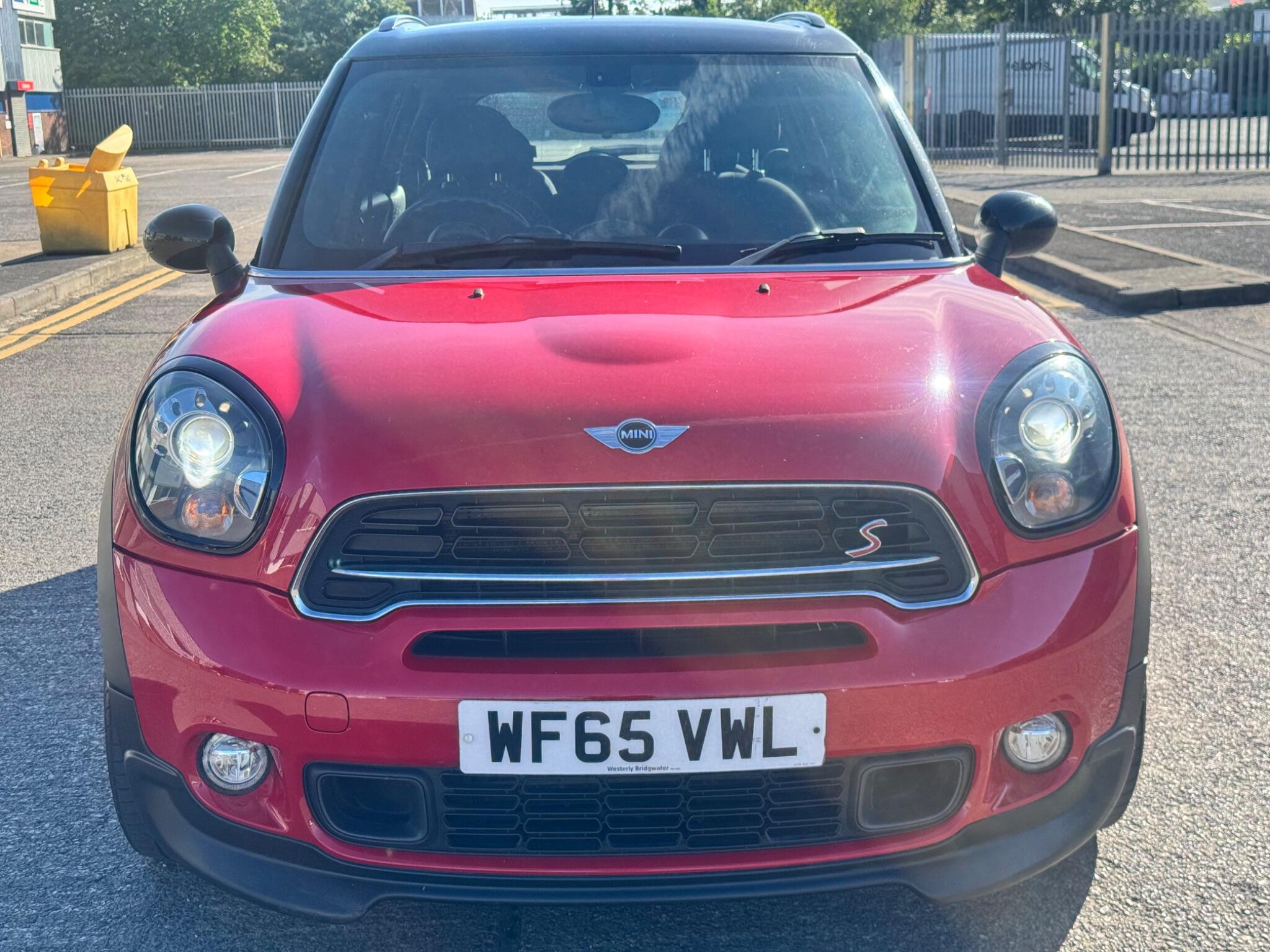 Mini Countryman view 2