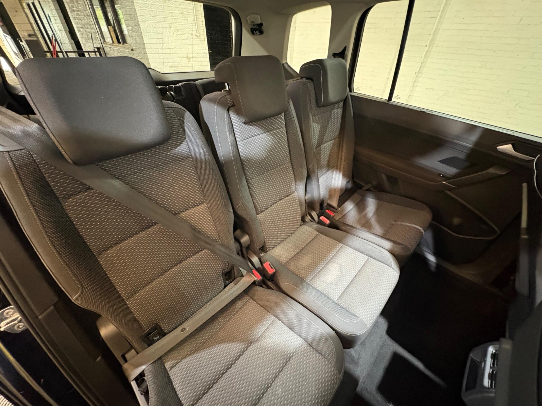Volkswagen Touran view 46