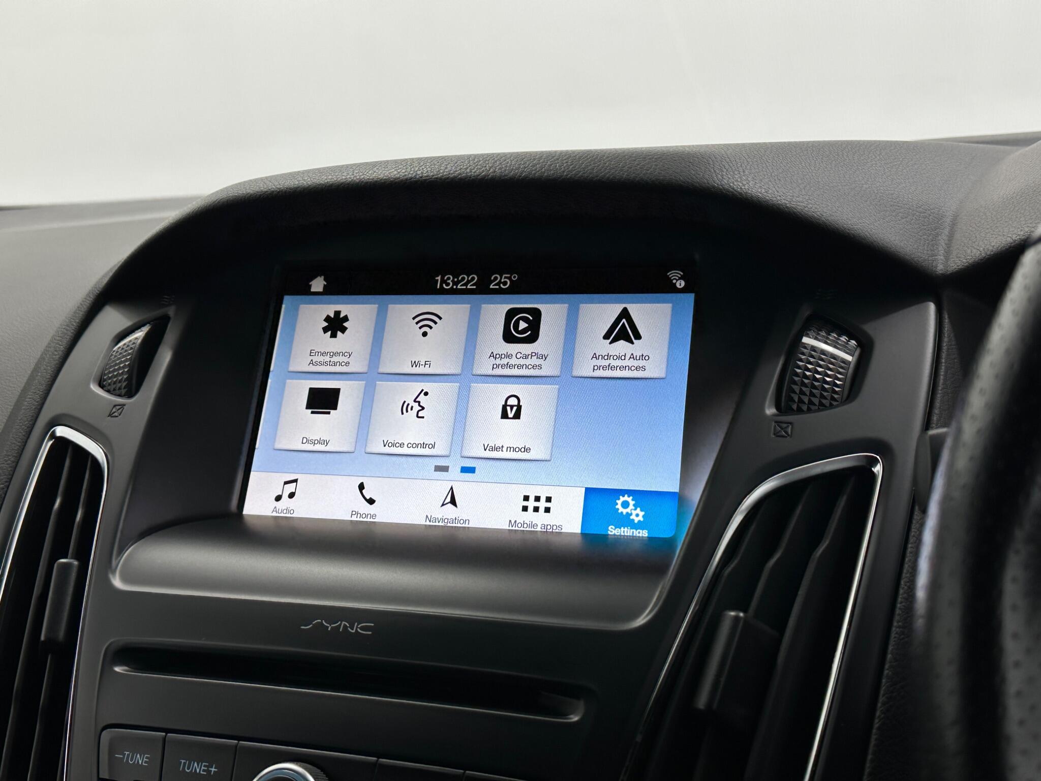 Ford Focus view 23