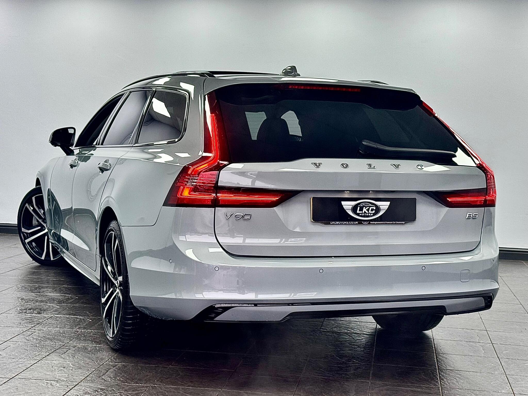 Volvo V90 view 14