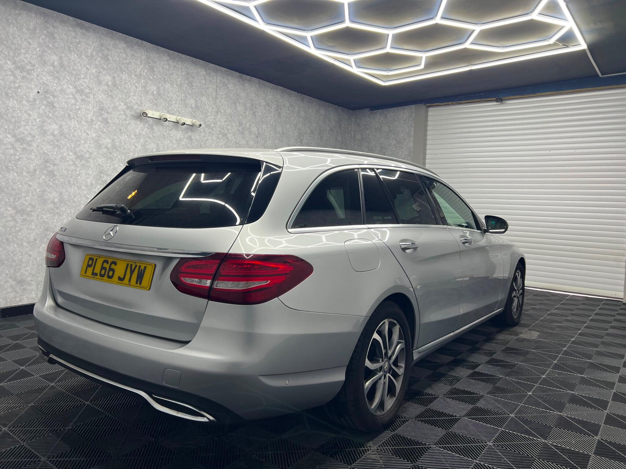 Mercedes-Benz C Class view 2