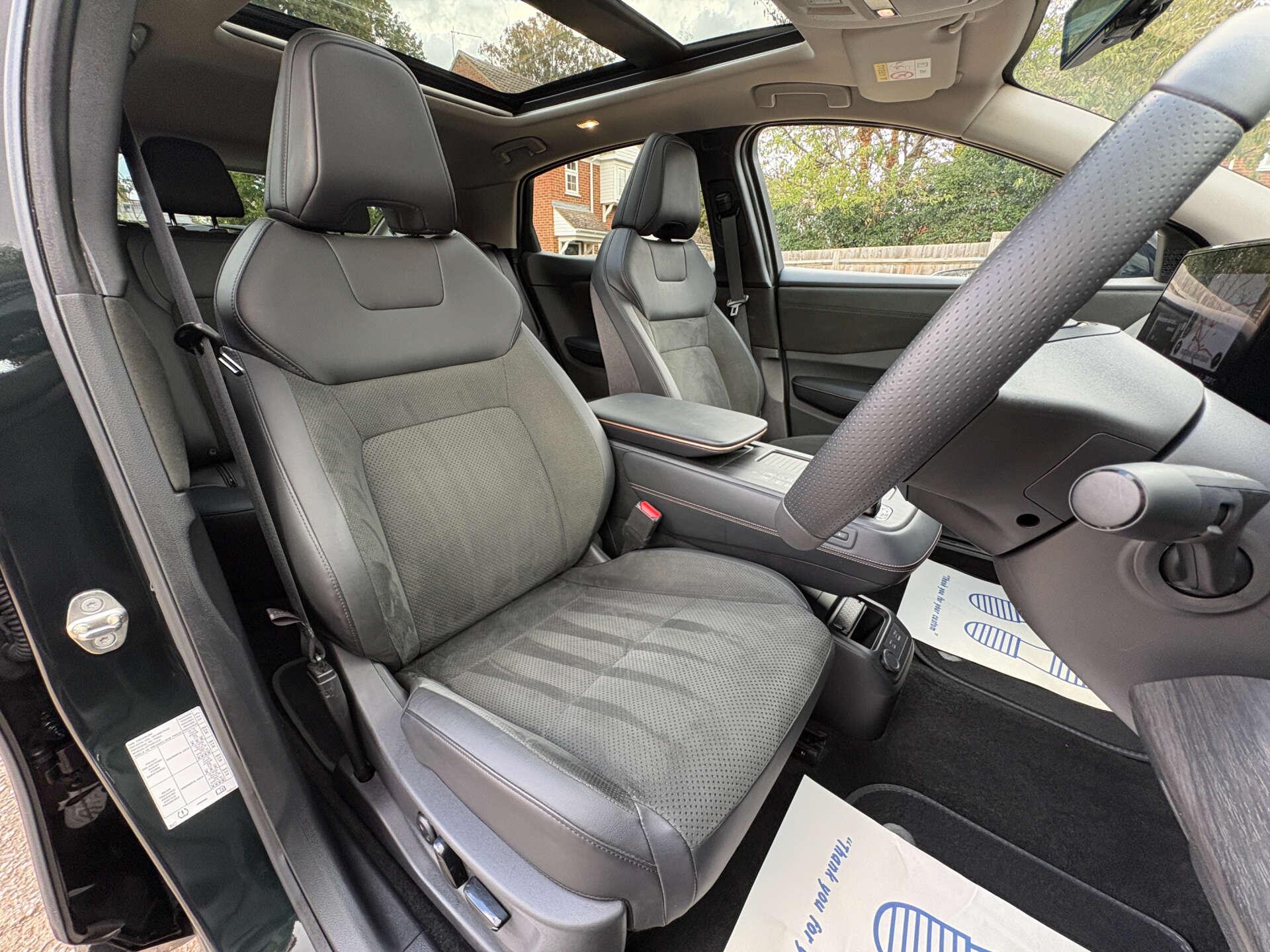 Nissan Ariya view 23