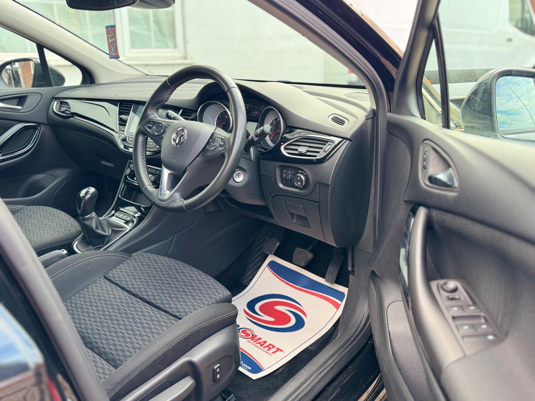 Vauxhall Astra view 13