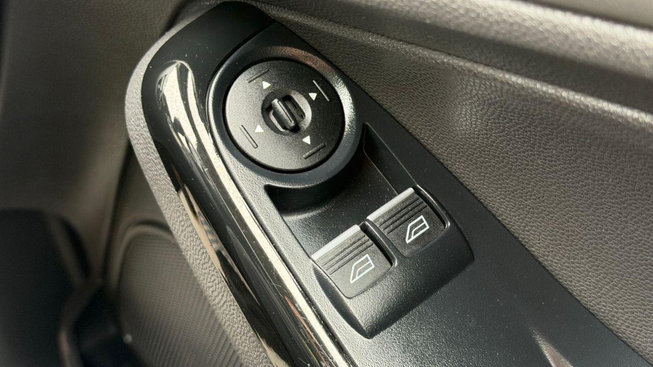 Ford Fiesta view 27