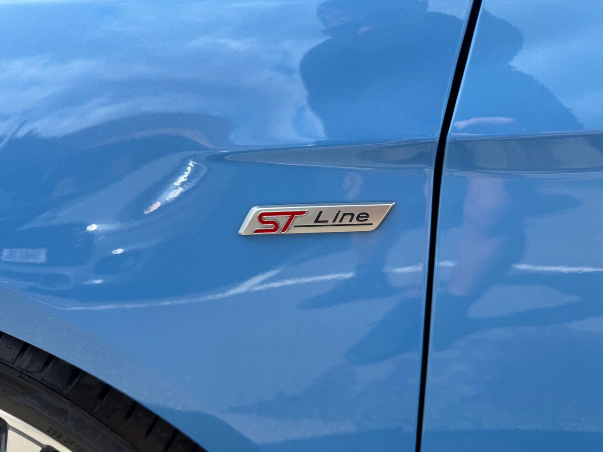 Ford Focus view 27
