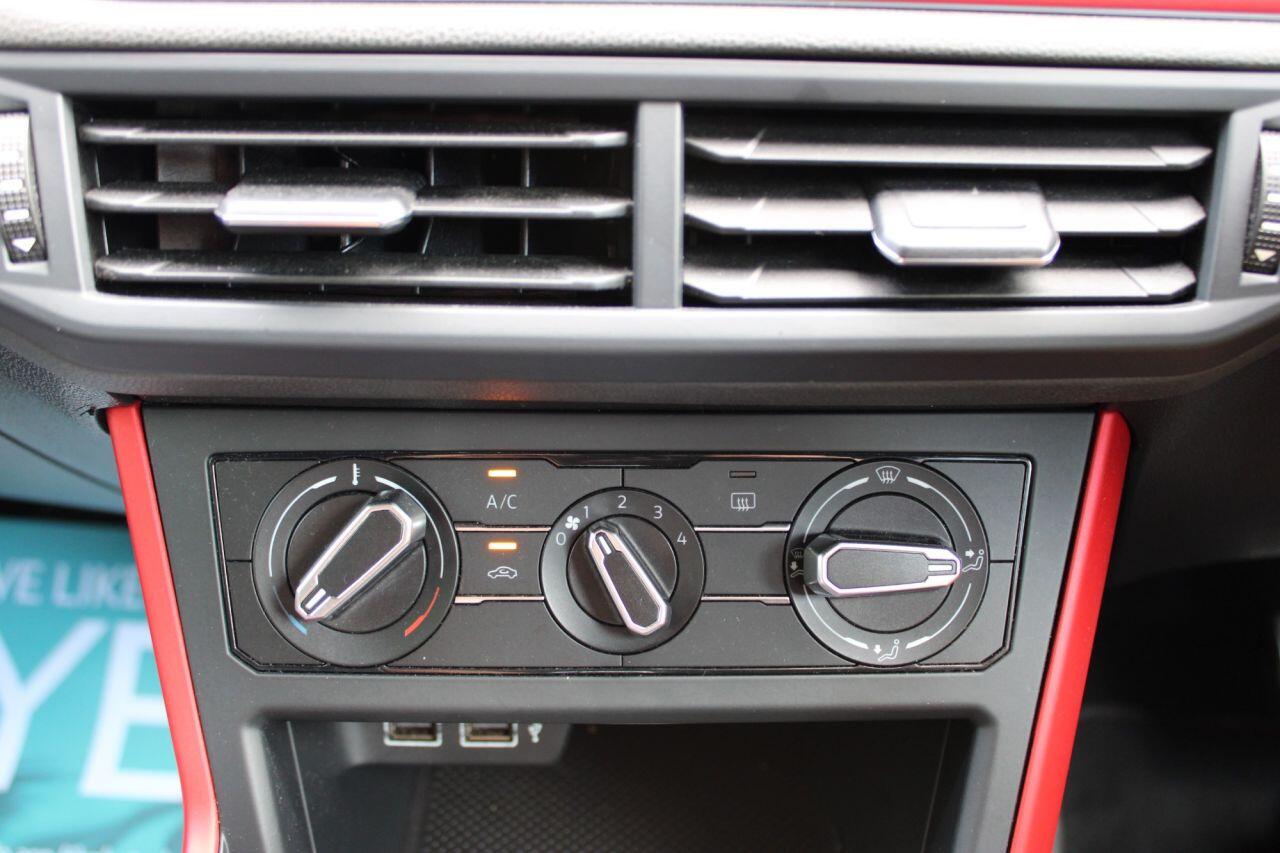 Volkswagen Polo view 22