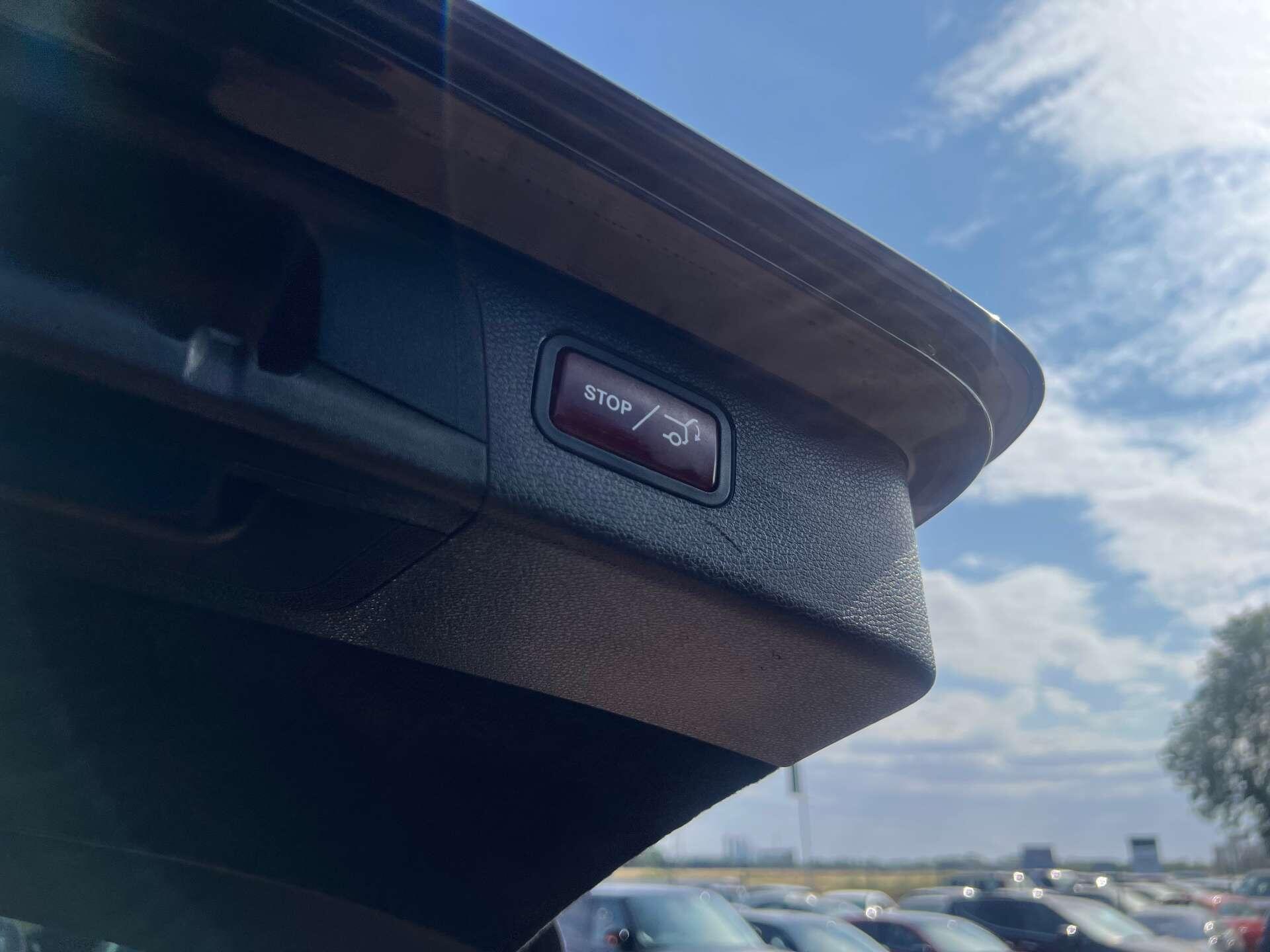 Mercedes-Benz E-Class view 70