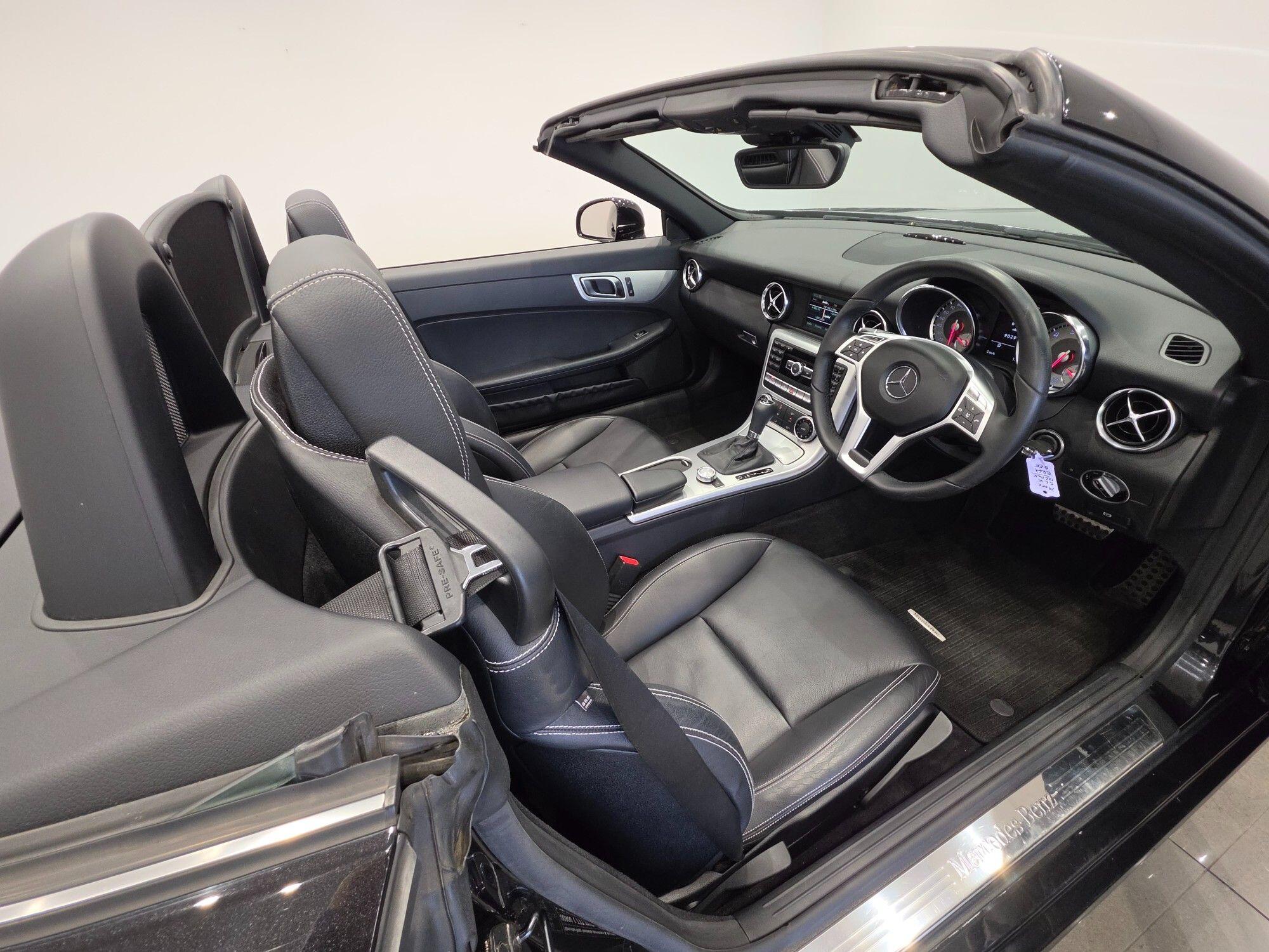 Mercedes-Benz SLK view 14