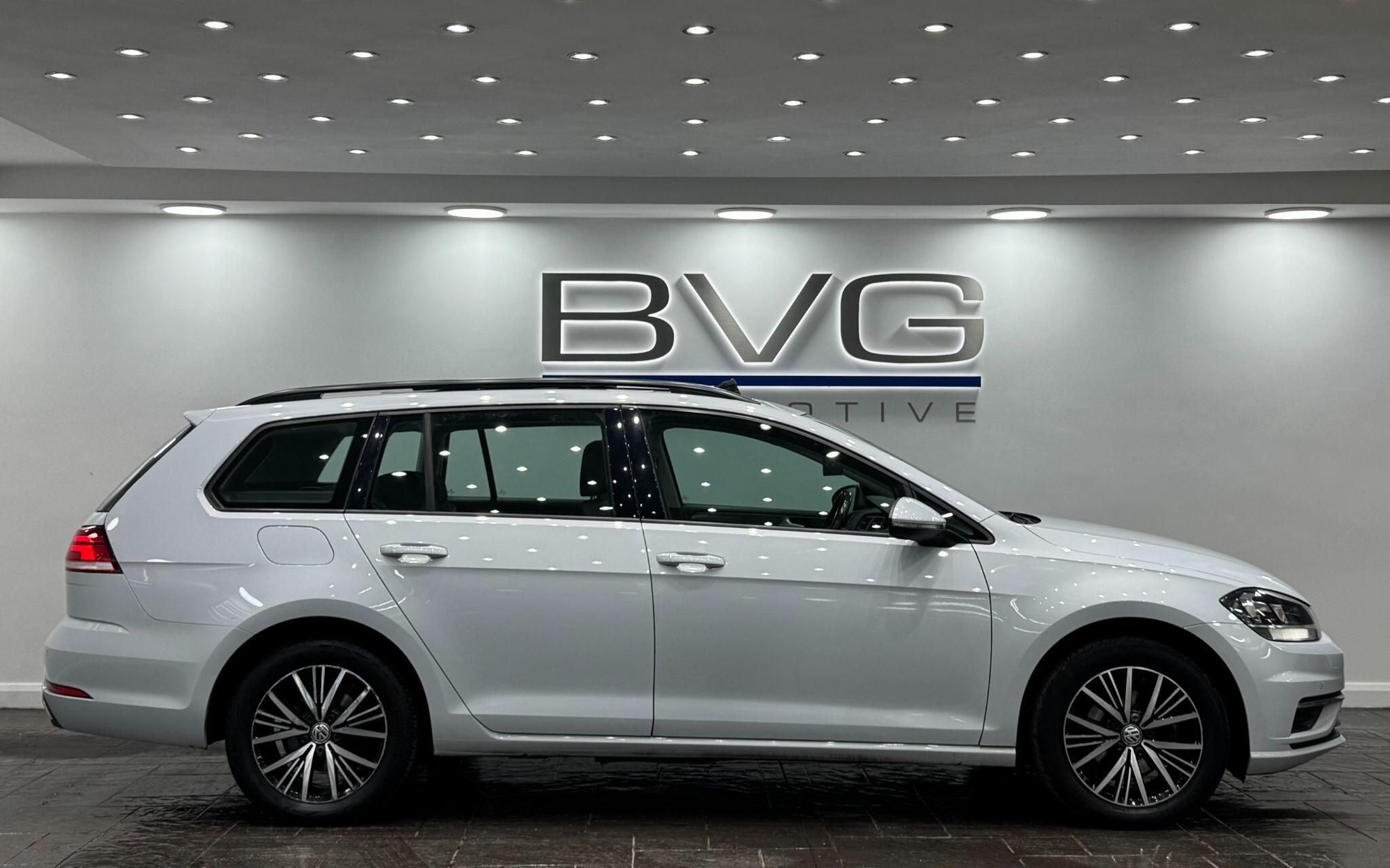 Volkswagen Golf view 14