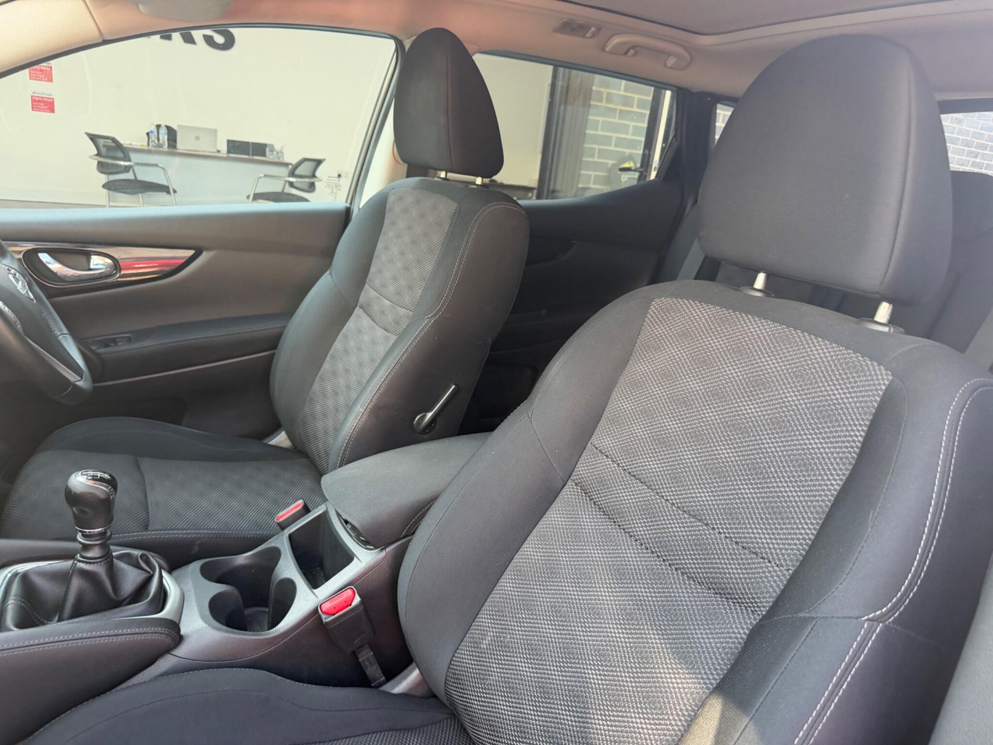Nissan Qashqai view 17