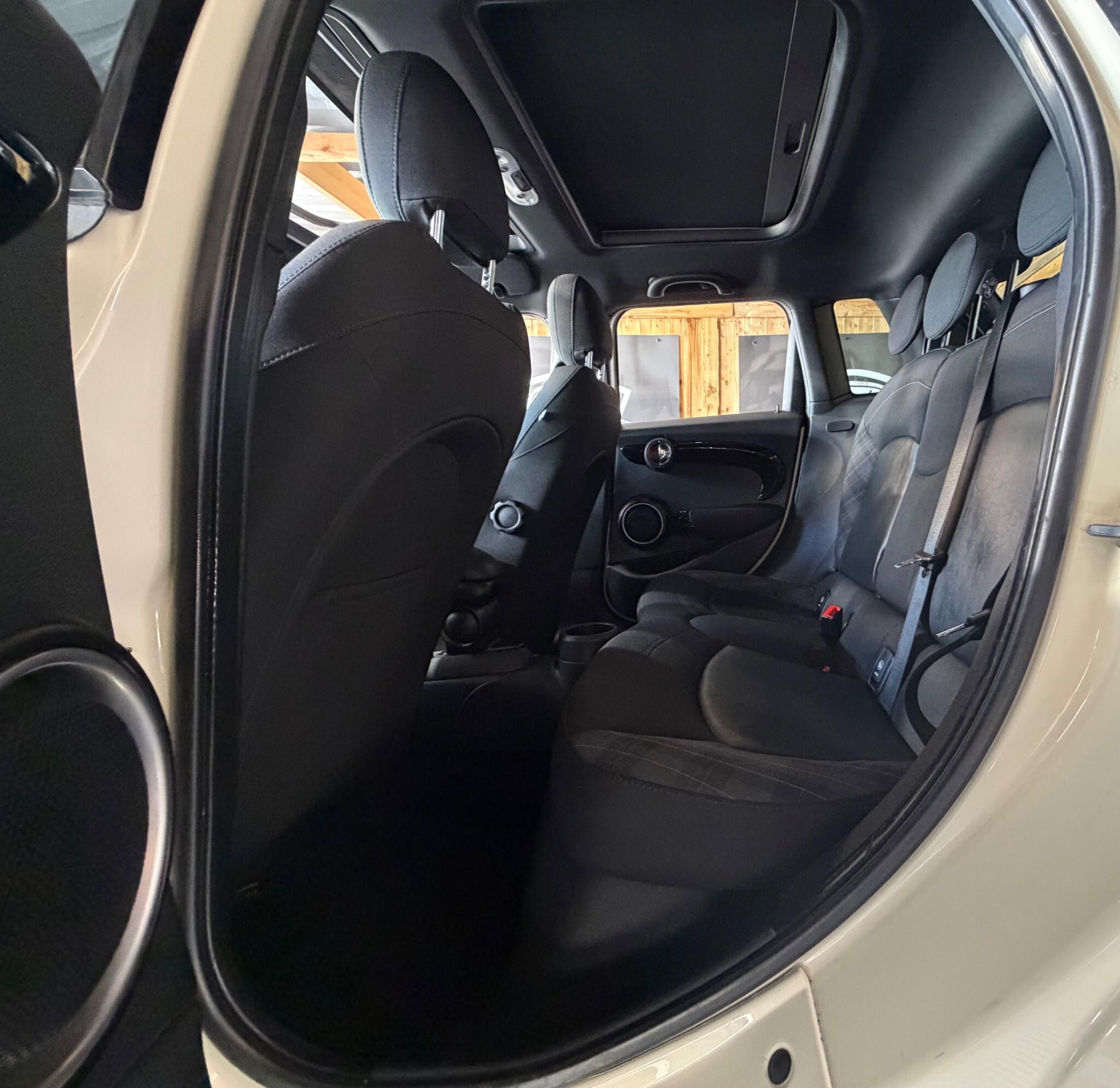 Mini Hatch view 20