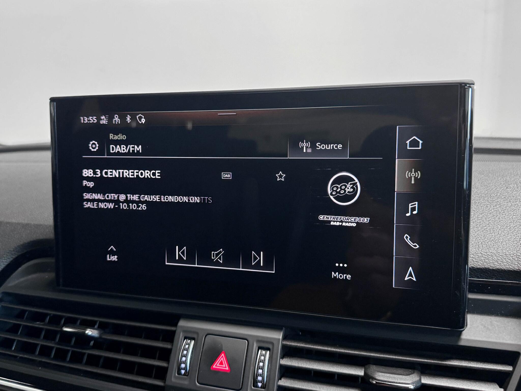 Audi Q5 view 44